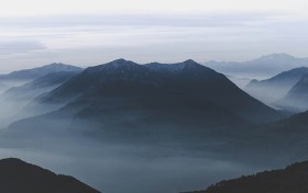 亲朋棋牌官方下载，你绝对不想错过的游戏盛宴！